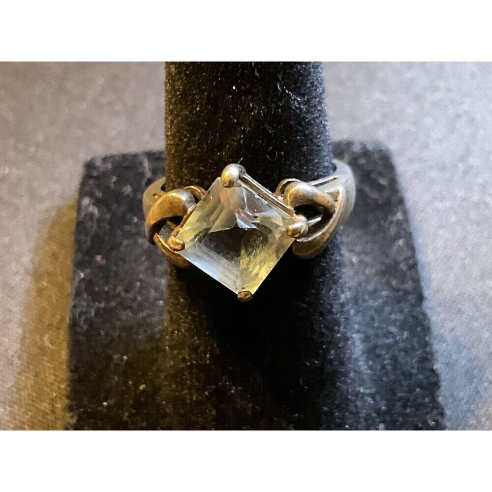 Vintage 925 Sterling Silver With Blue Topaz Stone Size 5.75